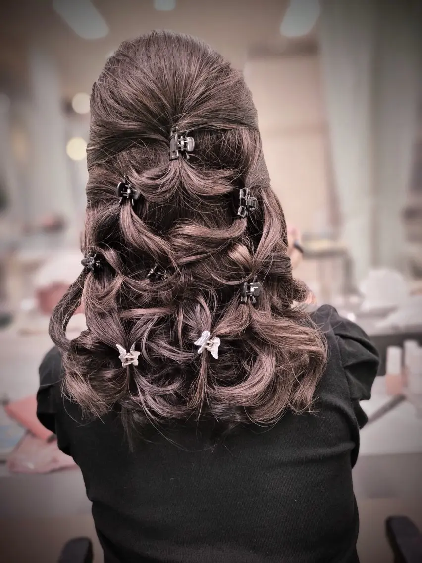ヘアアレンジ ハーフアップ au美容室 栄矢場町のヘアスタイル