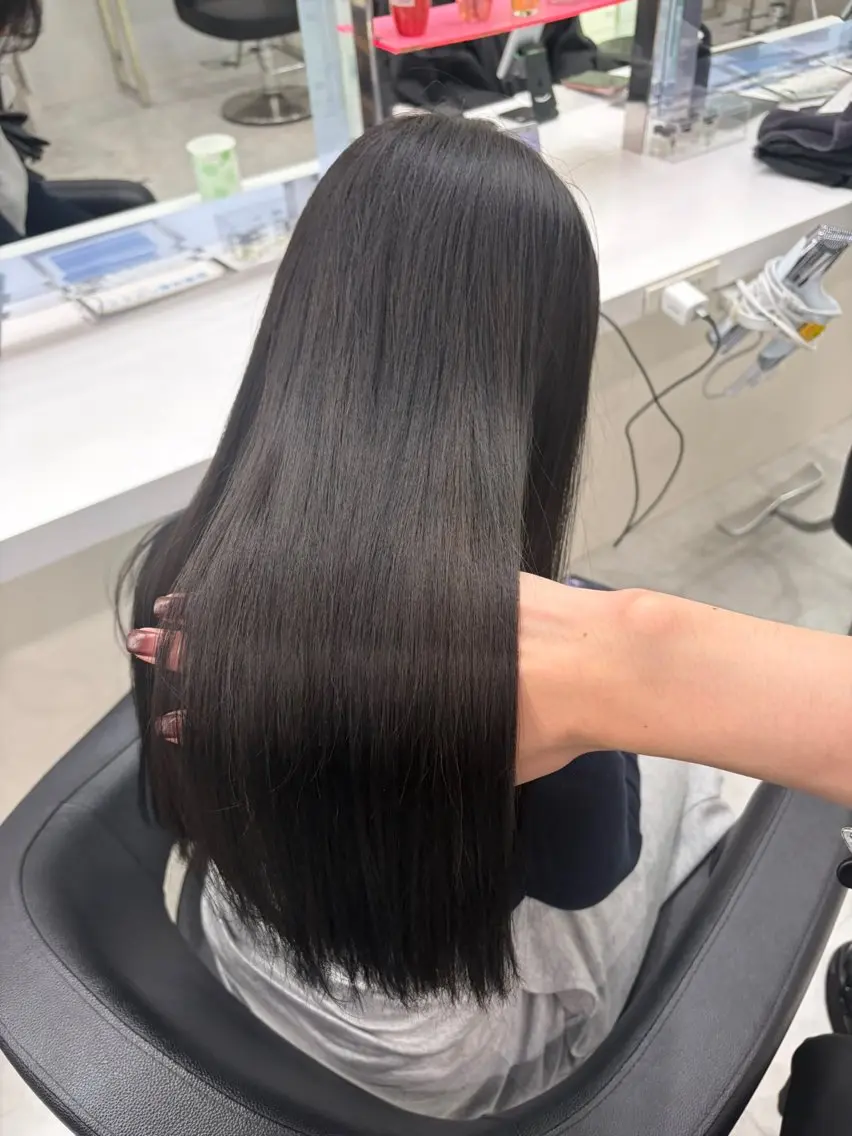 ロング カラー 野口 楓華のヘアスタイル