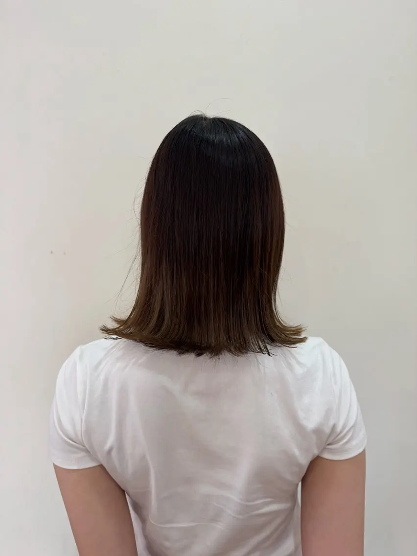 ミディアム 對馬 小菜美のヘアスタイル