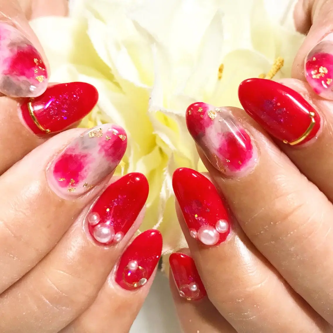 ネイル フットネイル キラキラネイル 赤色 シンプルネイル 春ネイル nail fufla ♡yamane♡のネイルデザイン
