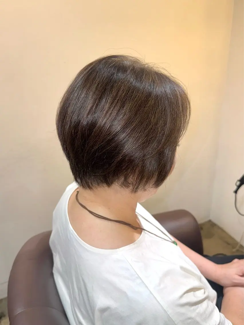 ショート カット BEHIND THE CURTAIN りこのヘアスタイル
