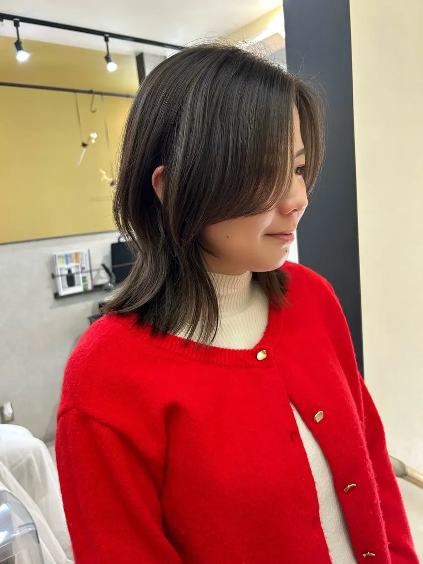 ミディアム カラー ミディアムレイヤー レイヤーカット カット トリートメント hubhair レイヤー/透明感のヘアスタイル