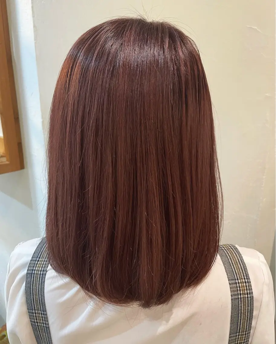 セミロング カラー ブリーチ パープルカラー レッドカラー 艶髪✨️/縮毛矯正/ ニュアンス/田中大翔のヘアスタイル