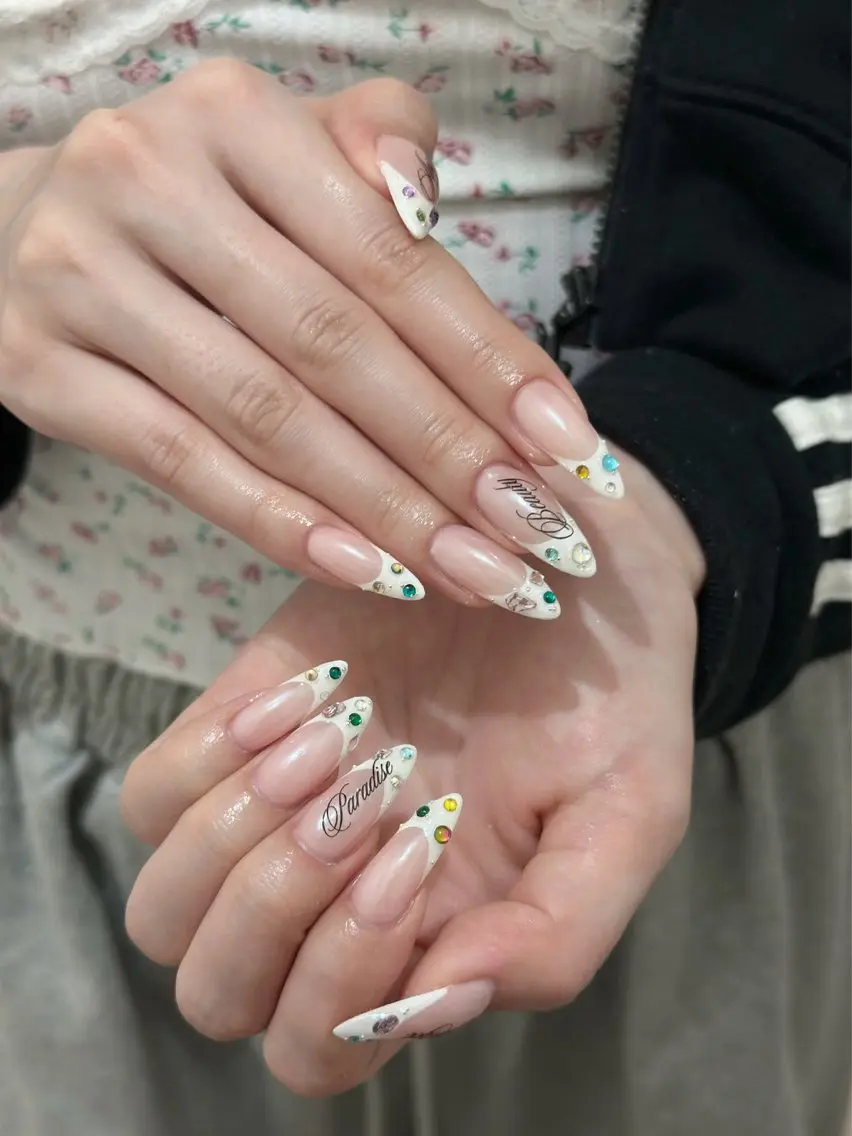 ネイル チークネイル ドット フレンチネイル グラデーション ハート ハンドネイル Julli NailStudioのネイルデザイン