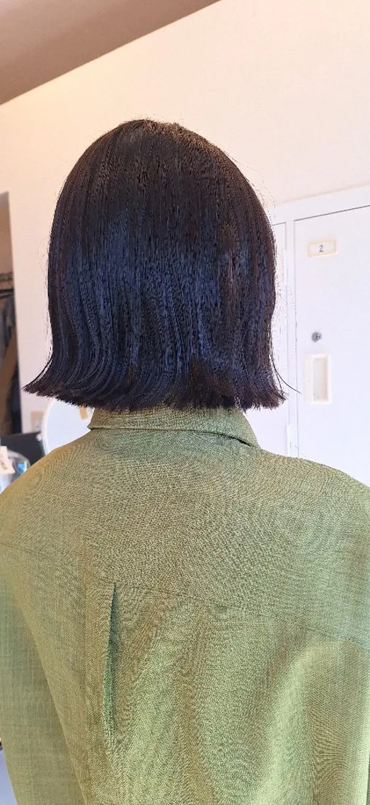 ミディアム LOREM rei のヘアスタイル