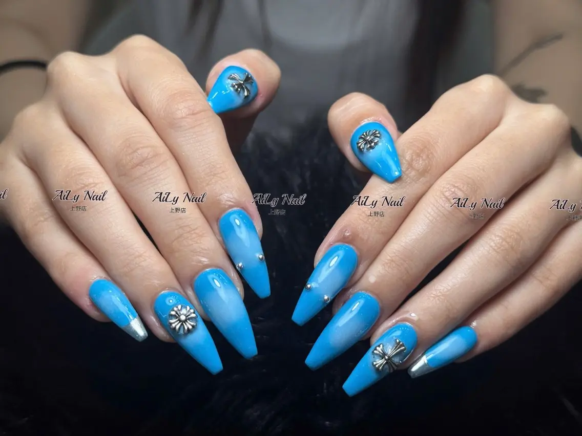 ネイル アートネイル ジェルネイル マグネットネイル ニュアンスネイル シンプルネイル ハンドネイル AiLy Nail 上野店のネイルデザイン