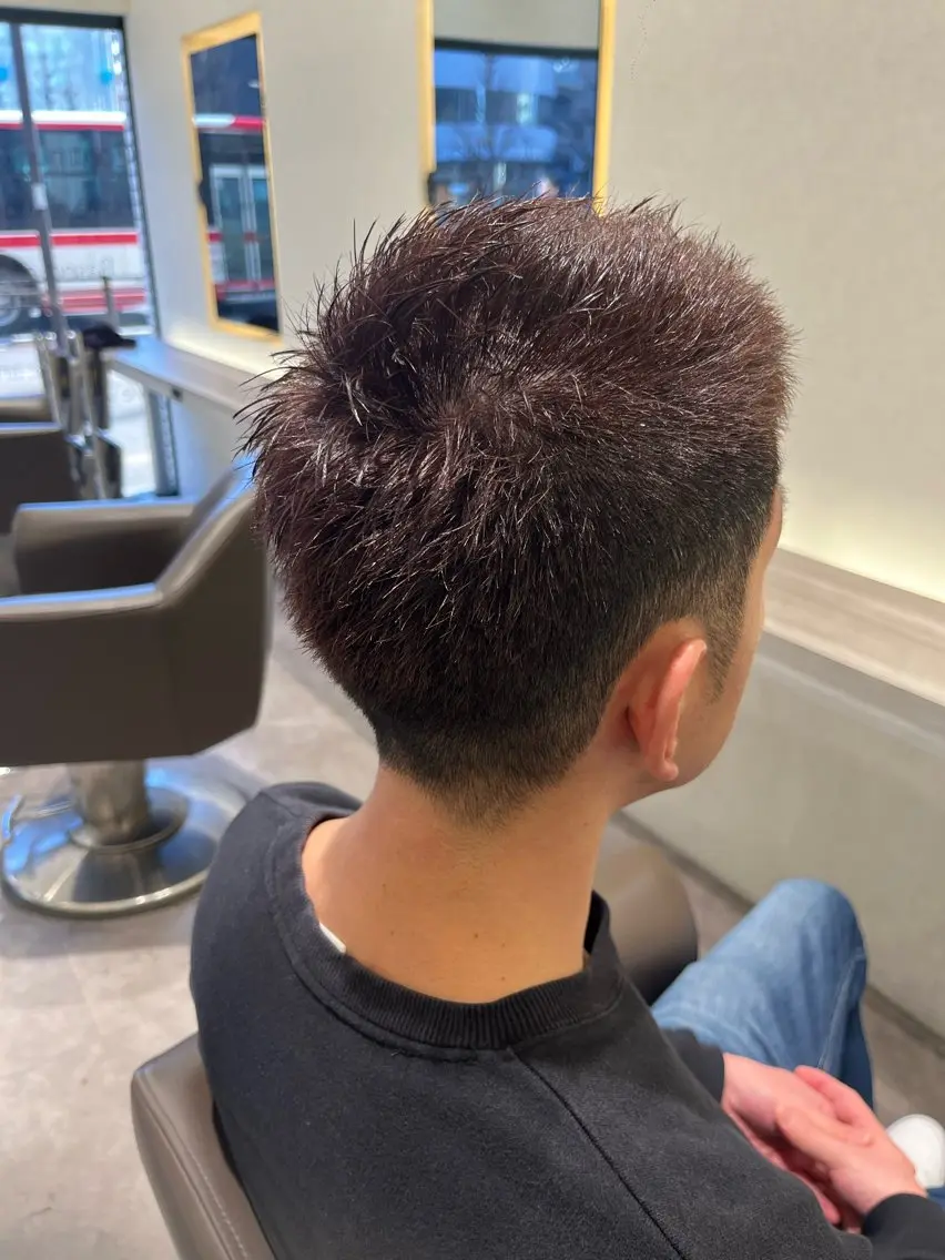 カラー メンズ 吉見 涼のヘアスタイル