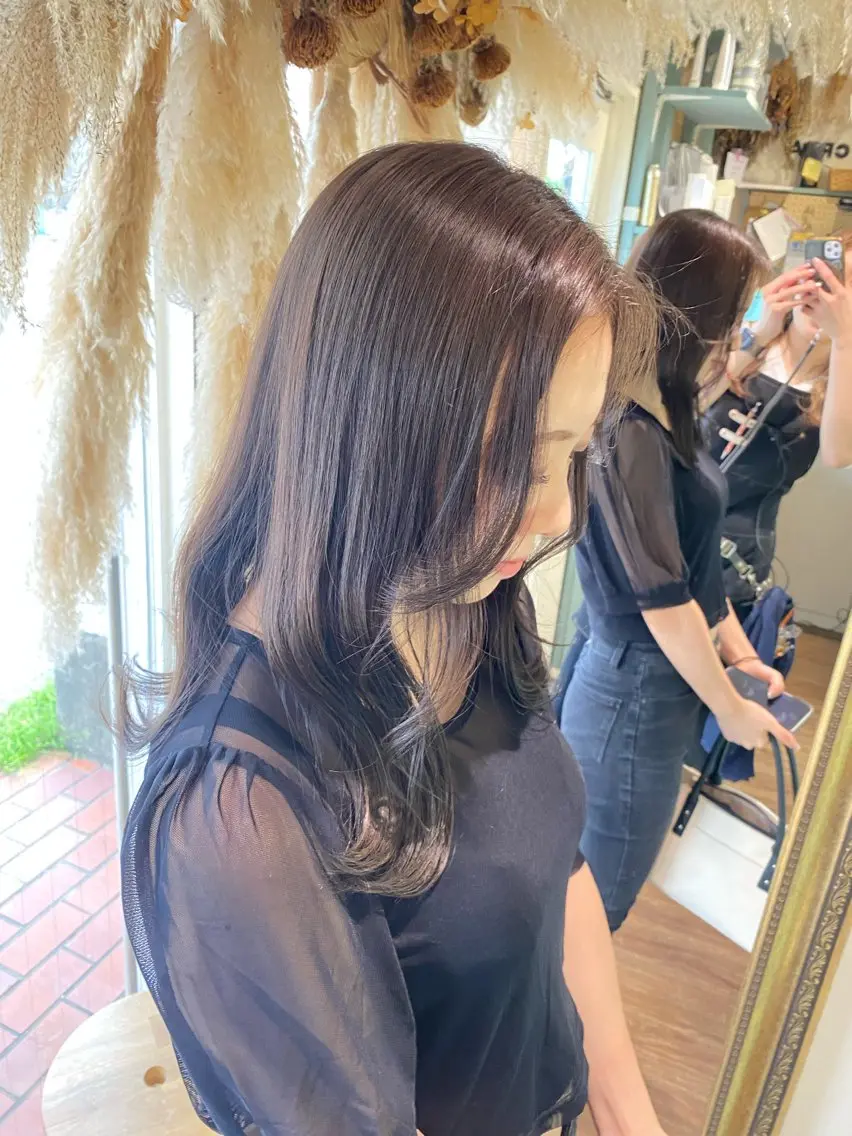 セミロング カラー 透明感カラー ダークグレー ダークグレージュ グレージュ カット ヘアカラー トリートメント 透明感カラー/韓国 ヘア🩶yuri🩵のヘアスタイル