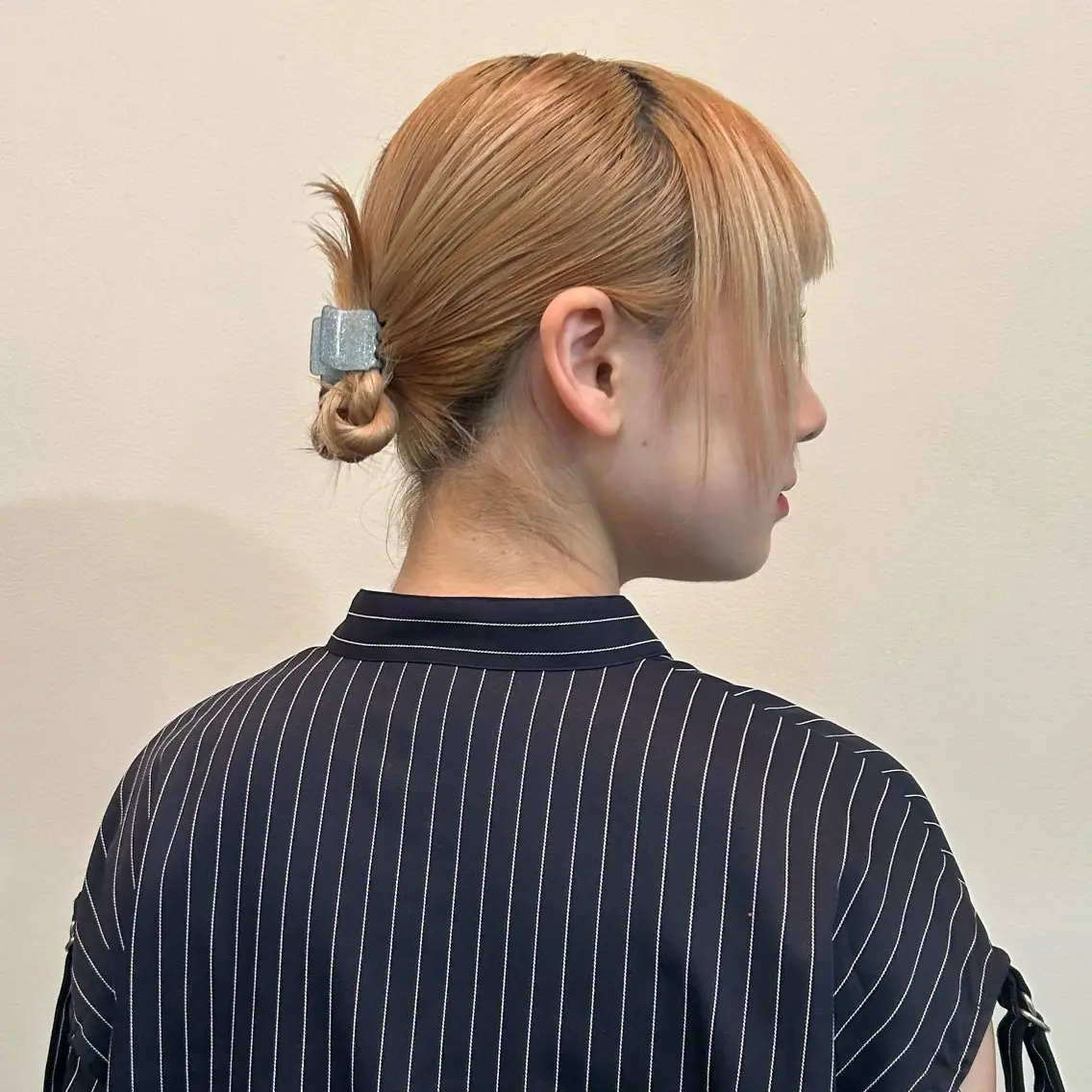 ミディアム ヘアアレンジ お団子ヘア ヘアセット ニュアンスヘア🪡 nenekaのヘアスタイル