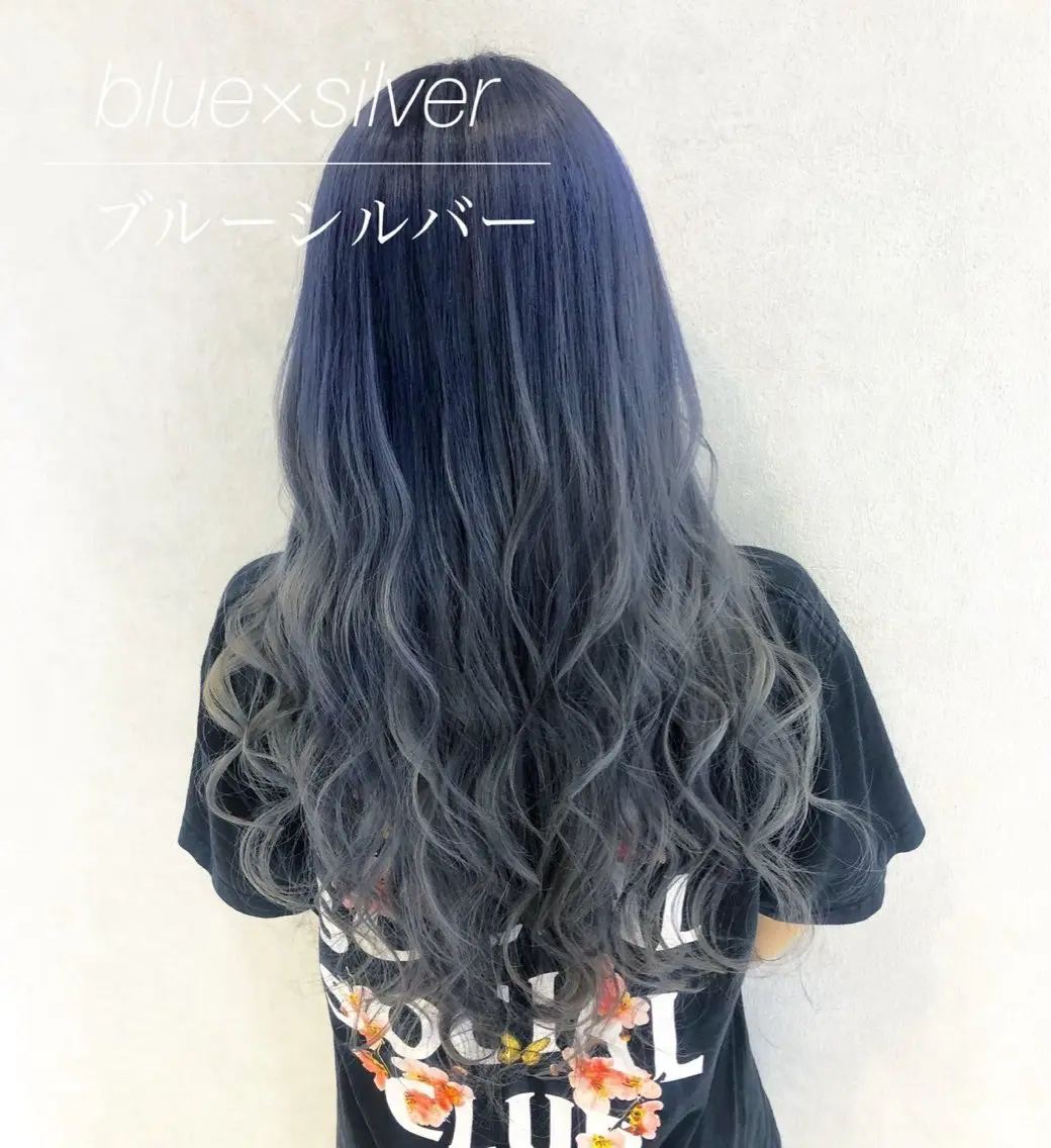 セミロング カラー ブルーカラー ハイトーンカラー シルバー エクステ 代表/七瀬/ギャル/ シールエクステ/渋谷のヘアスタイル