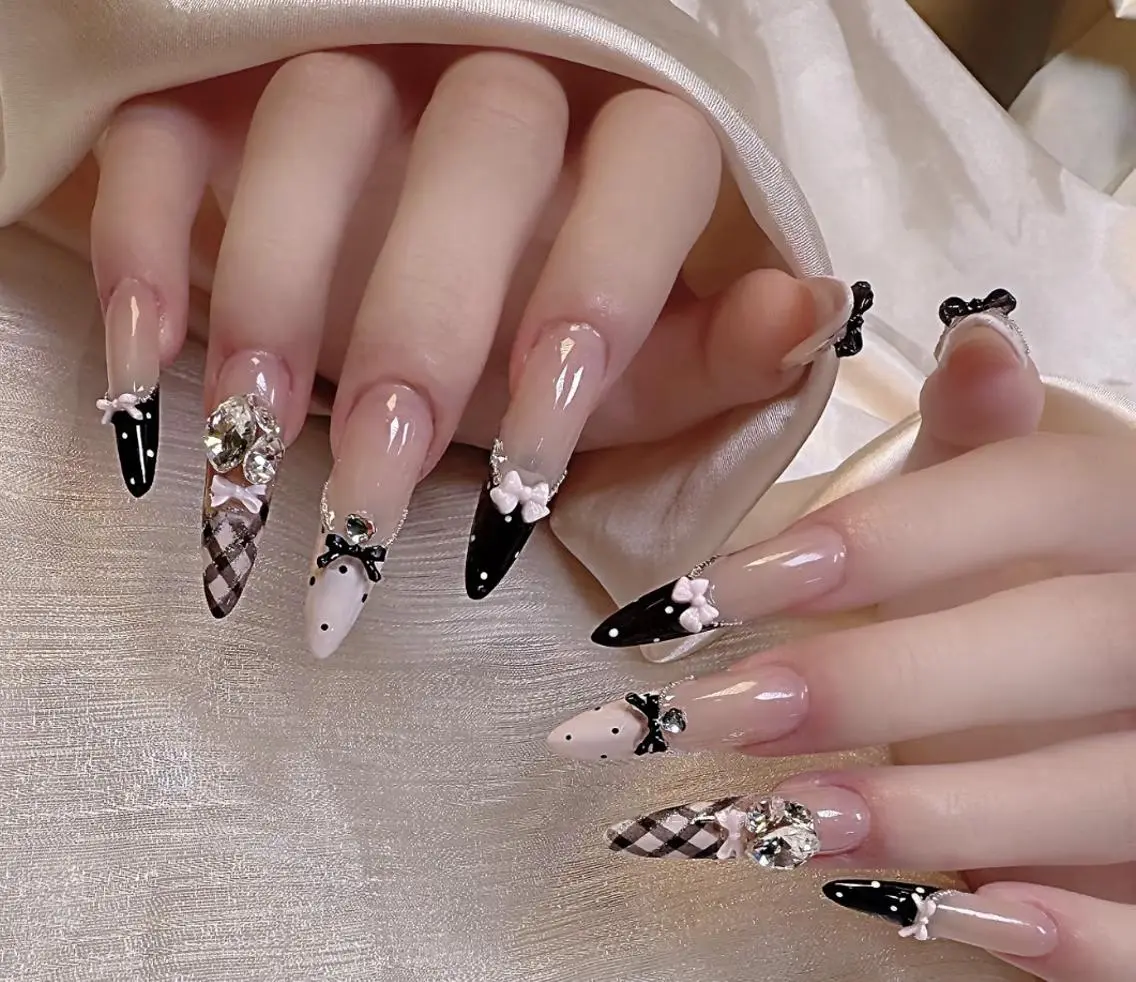 ネイル ハンドネイル Pure&Rich Nailのネイルデザイン