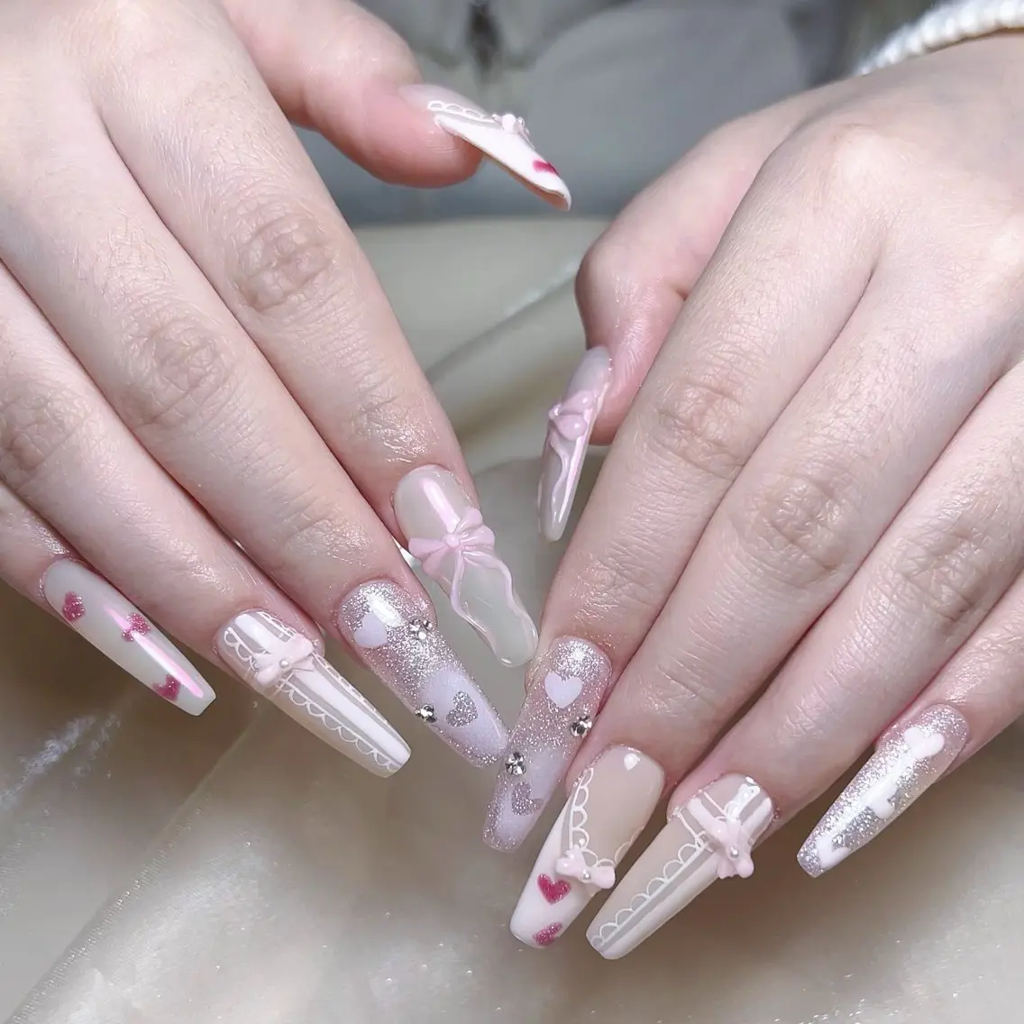 メンズ ネイル メンズ韓国風 アートネイル オーロラネイル ガーリー キラキラネイル ハンドネイル Nail salon 木にいるのネイルデザイン