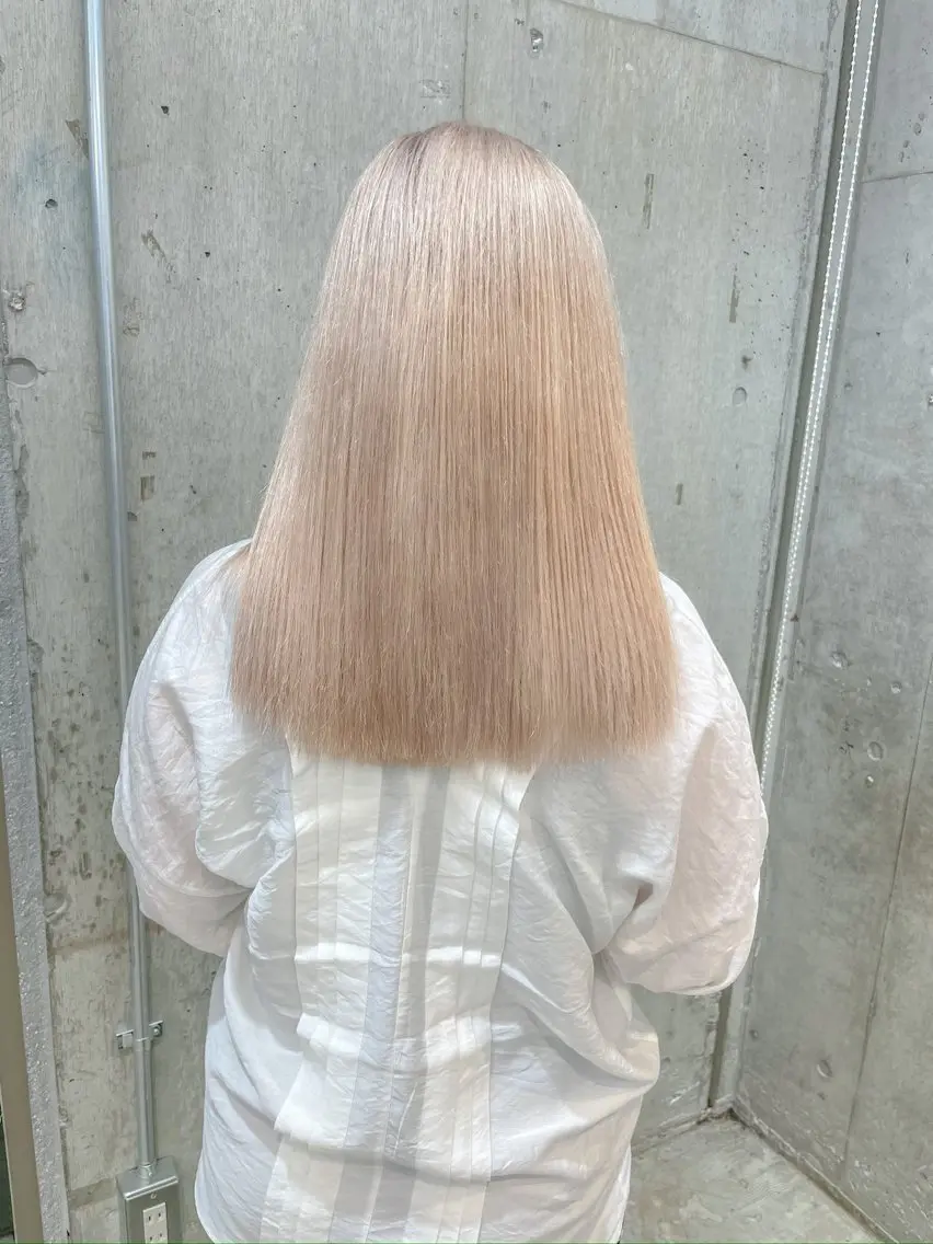 ロング カラー 失敗しないハイトーン ✨ミルクティー/ミワのヘアスタイル