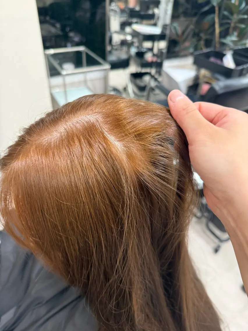 カラー ヘアカラー C H i R iのヘアスタイル