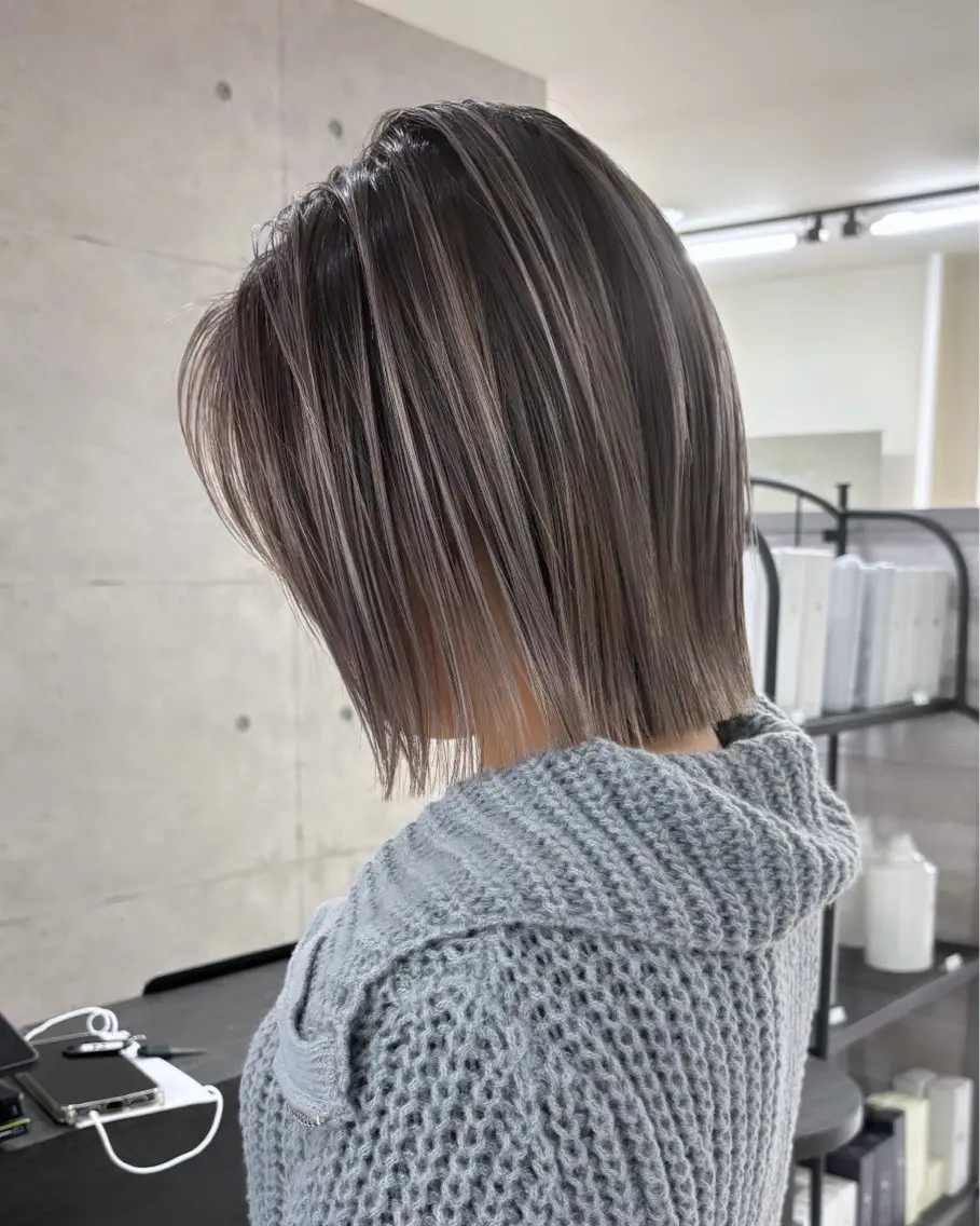 カラー Mina/岡山/矯正 ブリーチ/レイヤーのヘアスタイル