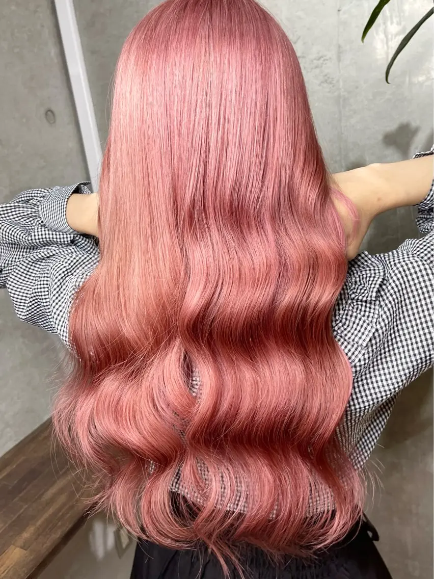 カラー ブリーチ ハイトーンカラー ピンクカラー カット ヘアカラー トリートメント かずくん🦩名古屋 ハイトーン/レイヤーのヘアスタイル
