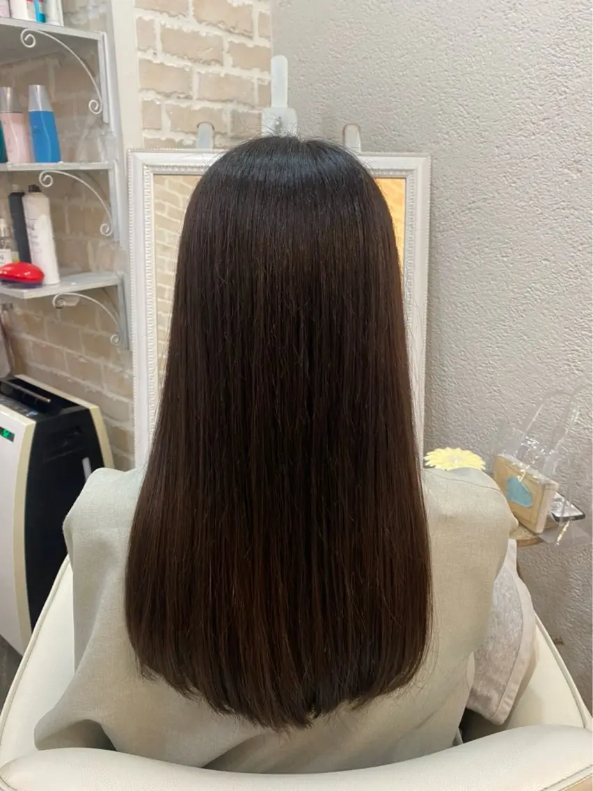 ロング 縮毛矯正 小磯 維織のヘアスタイル