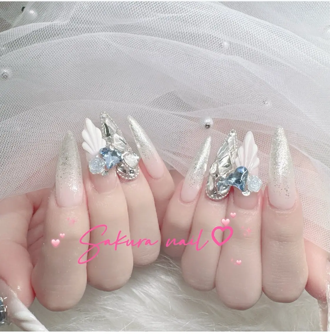 ネイル アートネイル オーロラネイル ボルドー チークネイル フレンチネイル ハンドネイル Sakura Nail Salonのネイルデザイン