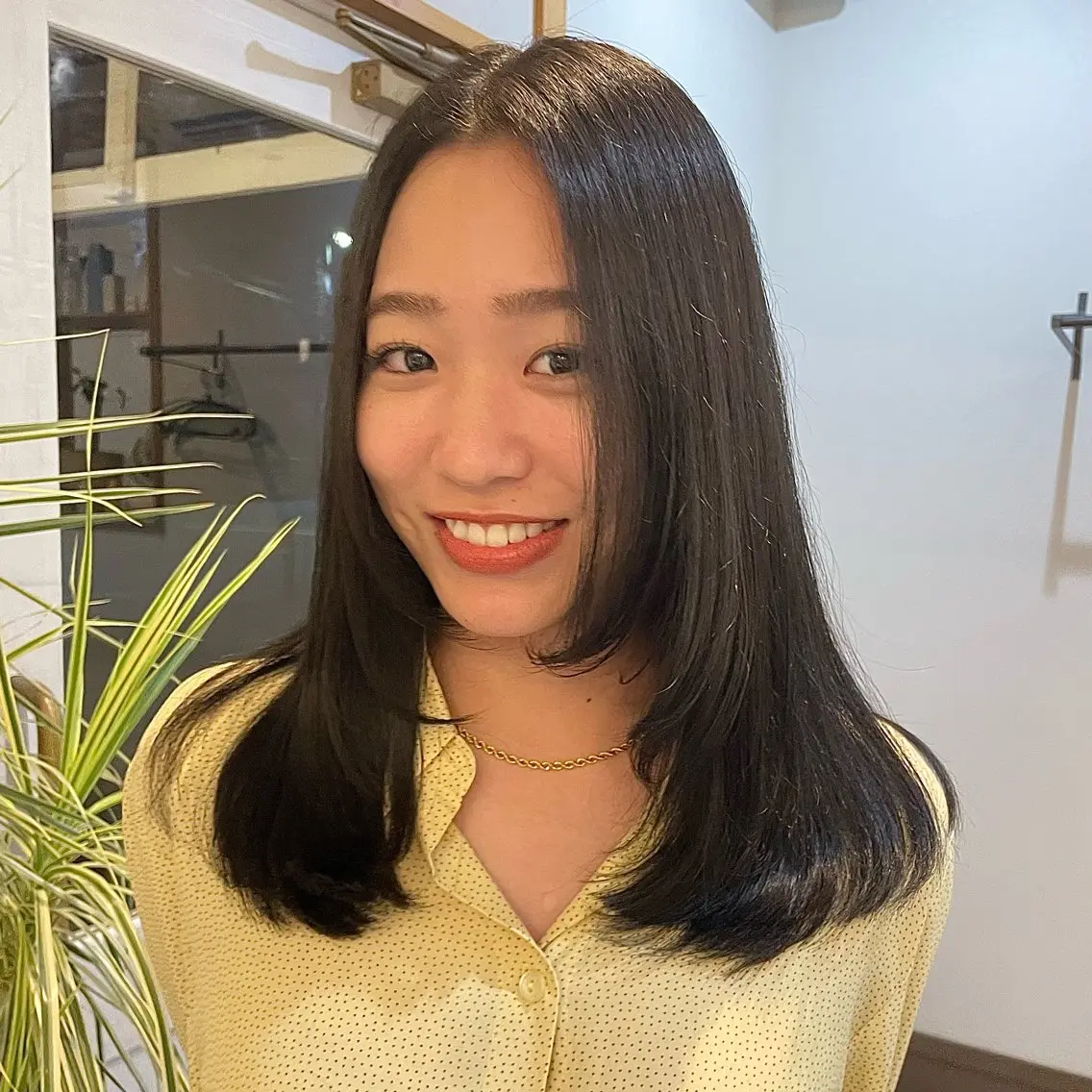 ミディアム カラー 顔まわりレイヤー 顔周りカット レイヤーカット こいけ みきののヘアスタイル