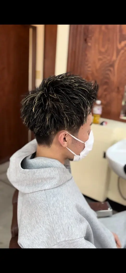 ショート カラー メンズ メンズハイライト スパイキーショート ハイライトカラー ハイライト ショートヘア 矢崎 裕哉のヘアスタイル