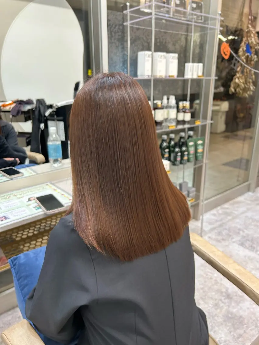 セミロング ヘアカラー LOA Ririのヘアスタイル
