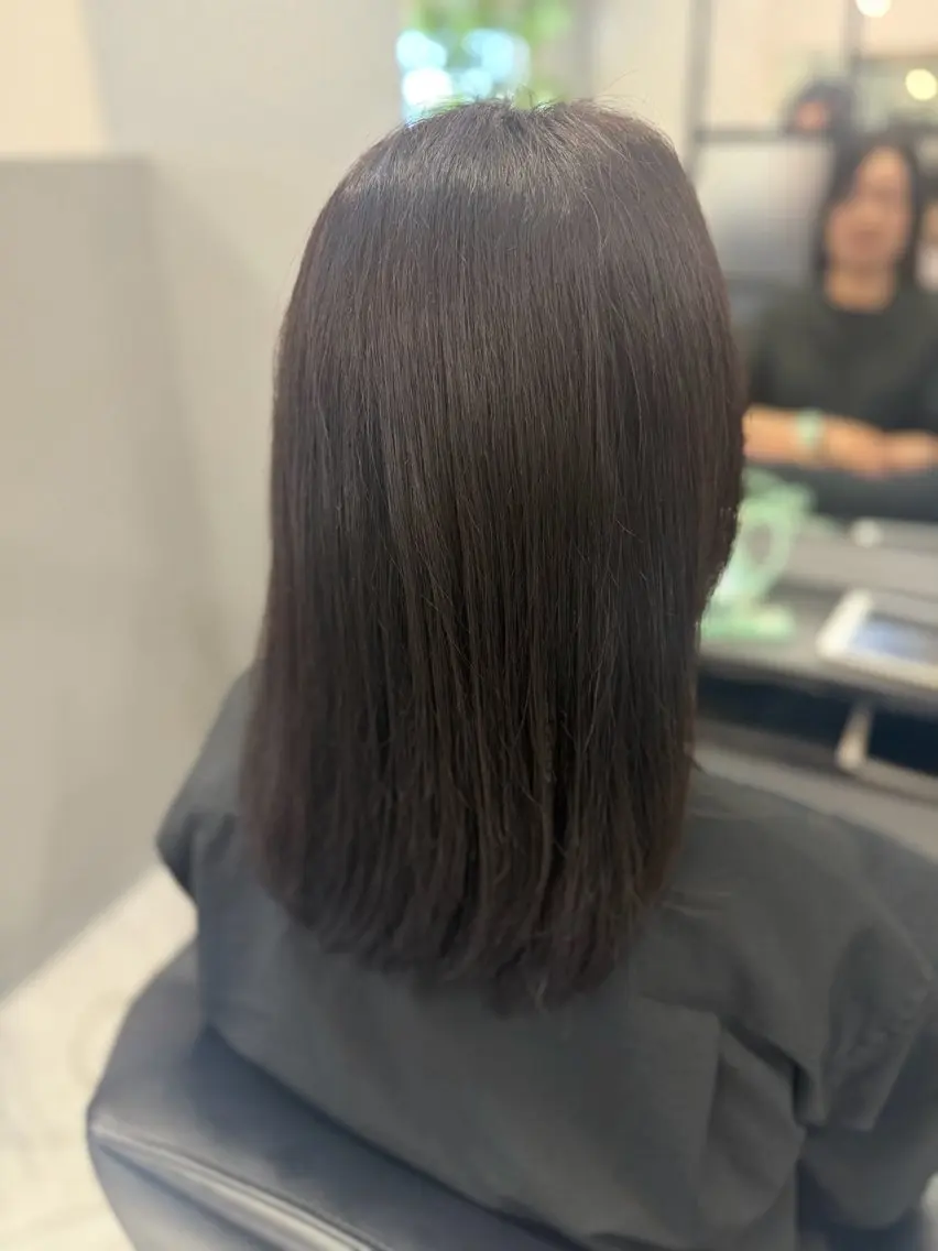ミディアム カット ヘアカラー 骨格／顔型／診断／ 伏見／飯味 華菜のヘアスタイル