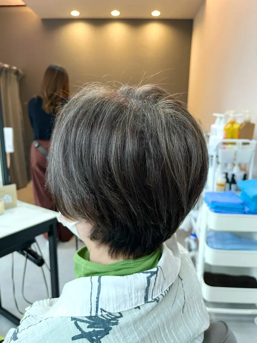 ショート カラー ハイライトカラー ハイライト ヘアカラー トリートメント 森山 雄太のヘアスタイル