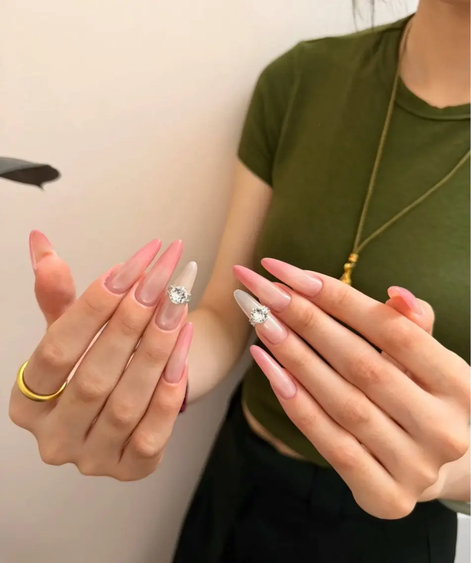 【チープ出し】✨ワンカラーorラメ➕キラキラパーツorリボン2個の写真