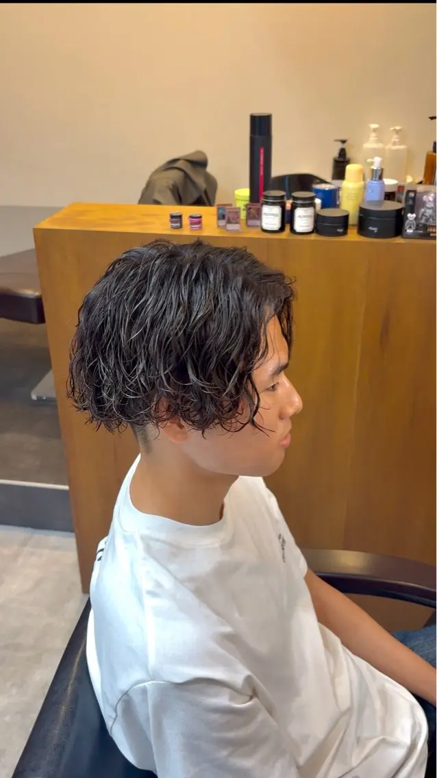 パーマ メンズ カット パーマ まろやかなベージュ 小池春樹のヘアスタイル