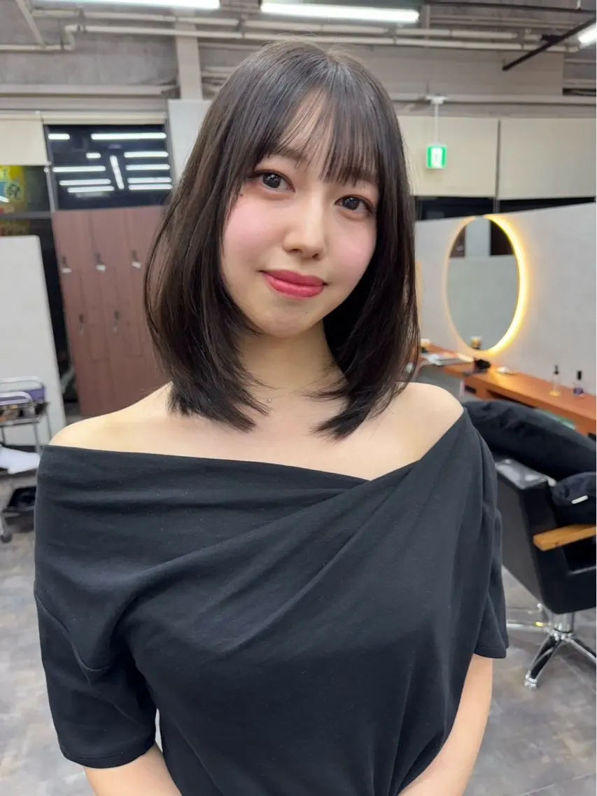 ミディアム カット ヘアカラー 佐藤 菜穂のヘアスタイル