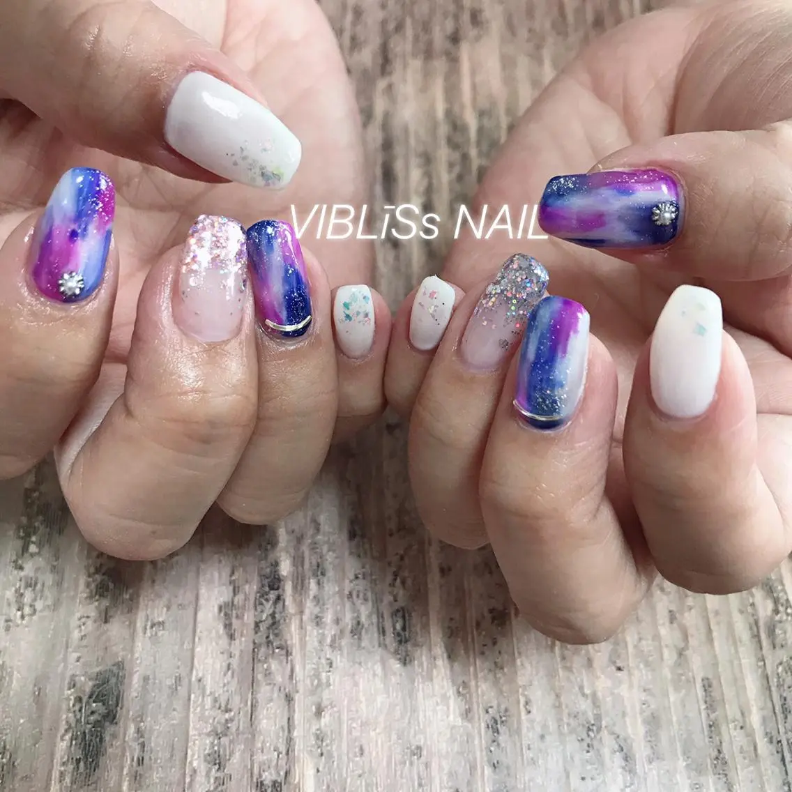 ネイル ハンドネイル VIBLīSs nailのネイルデザイン