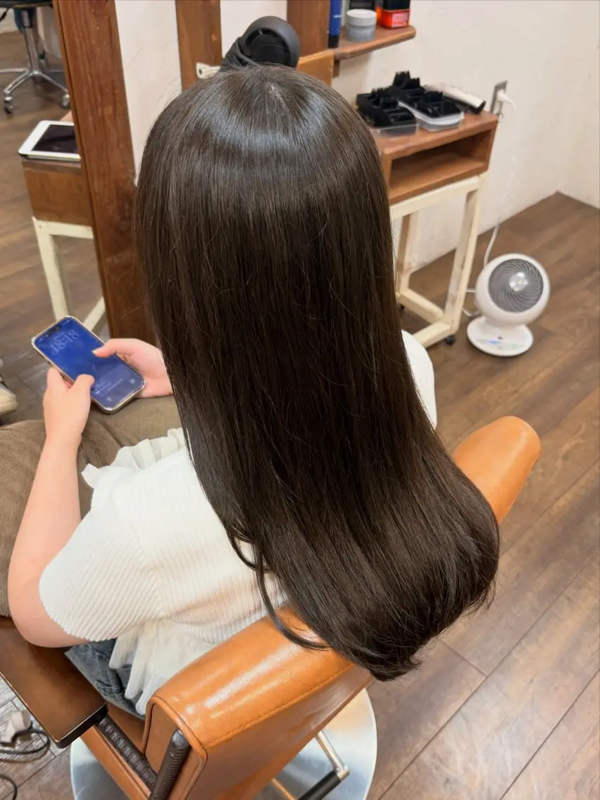 カラー ベージュカラー オリーブベージュ 三宅 デザインカラー 透明感カラー✨のヘアスタイル