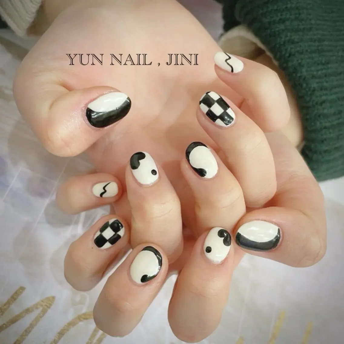ネイル ニュアンスネイル 🍭Yun nail hyejin🌸のネイルデザイン