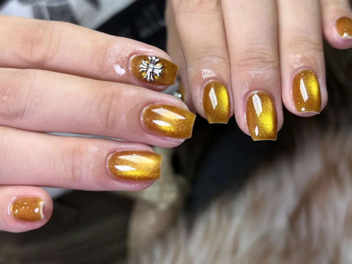 自爪✨シンプル上品コース うる艶マグネット×パーツ2個¥7480の写真