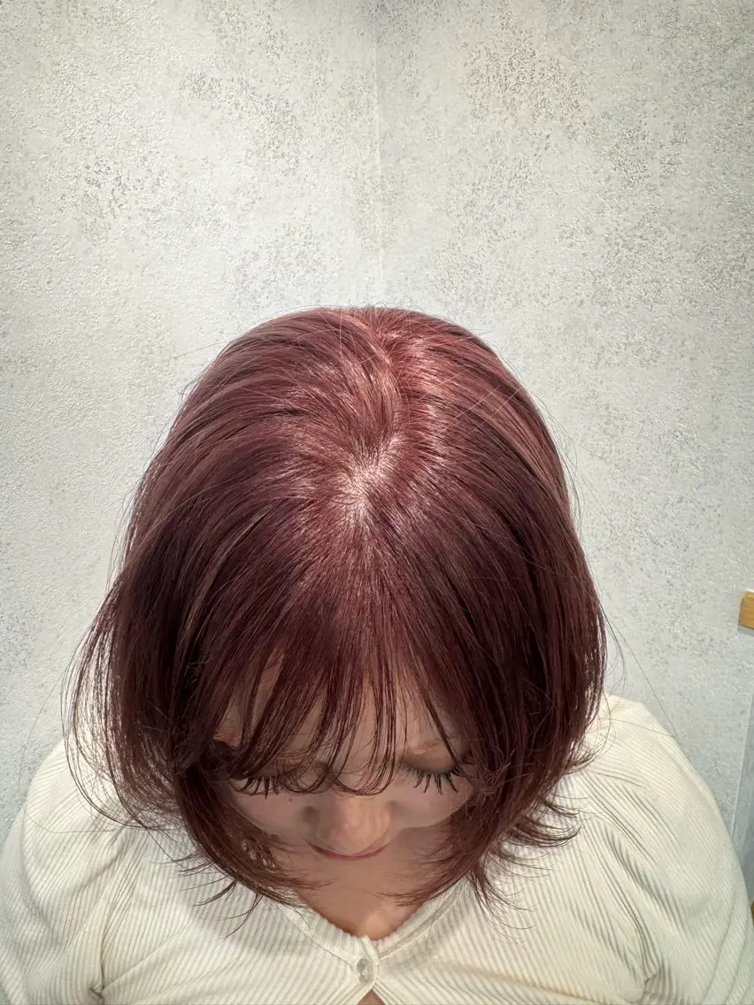ミディアム カラー ブリーチ カシス 透明感カラー ラベンダーカラー ピンクカラー カット ヘアカラー トリートメント yui 透明感 ベージュ/パーマのヘアスタイル