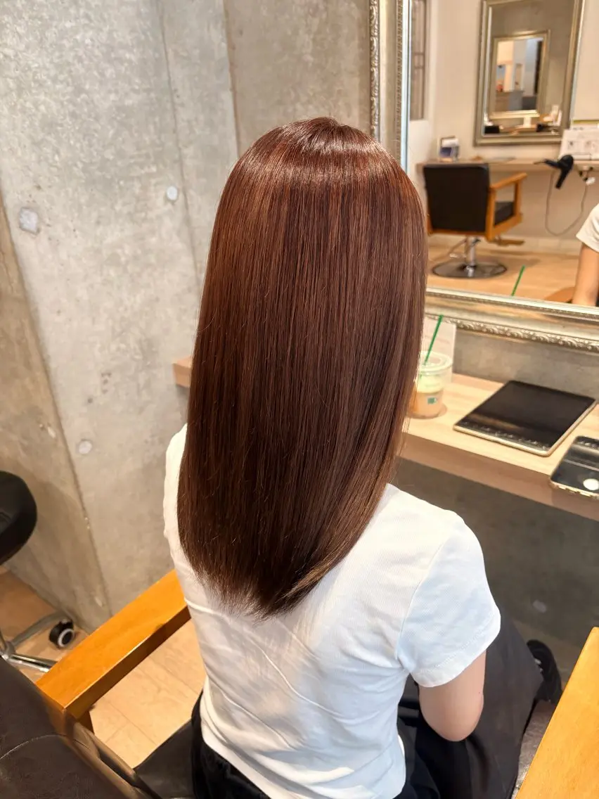セミロング カラー ブラウンカラー ヘアカラー 成田 愛海のヘアスタイル