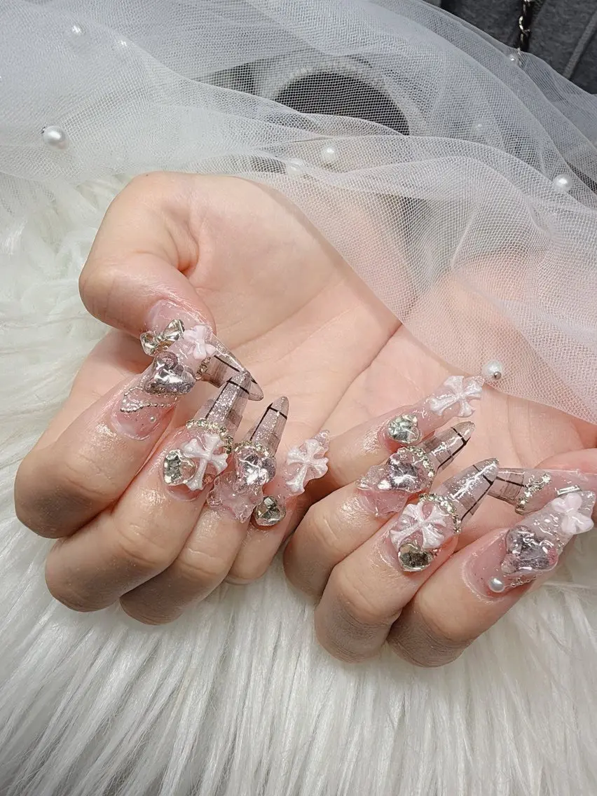 ネイル 長さ出し グラデーション 卒業式 キラキラネイル マグネットネイル ハンドネイル Lee Nailsのネイルデザイン