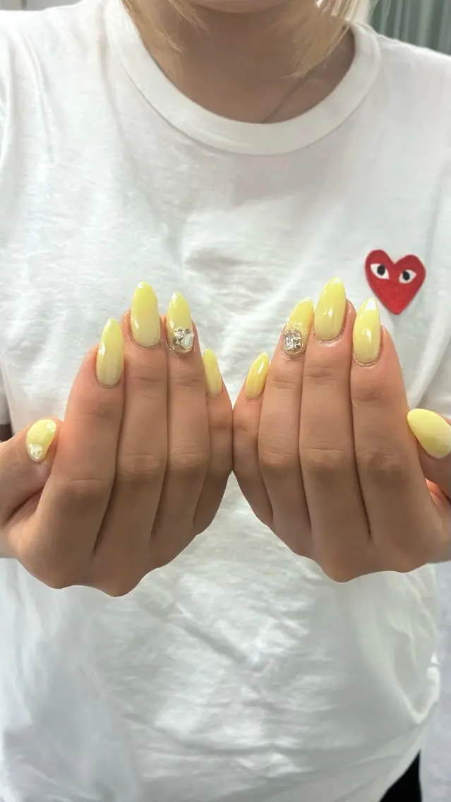 ネイル キラキラネイル オフィスネイル ワンカラーネイル リボン 夏ネイル ハンドネイル Risa 梅田/南森町ネイルのネイルデザイン