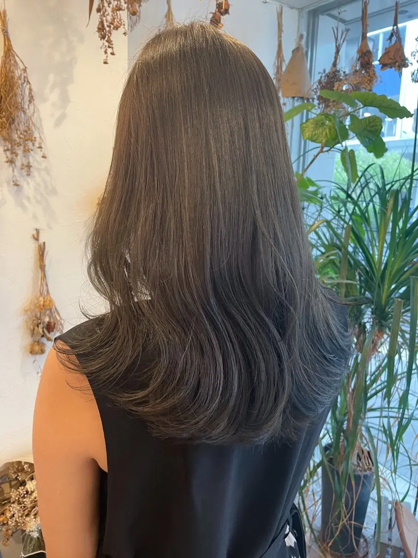 セミロング カラー ダブルカラー グレージュ オリーブグレージュ オリーブグレー ヘアカラー m ā l o.🌷 サカモトマイコのヘアスタイル