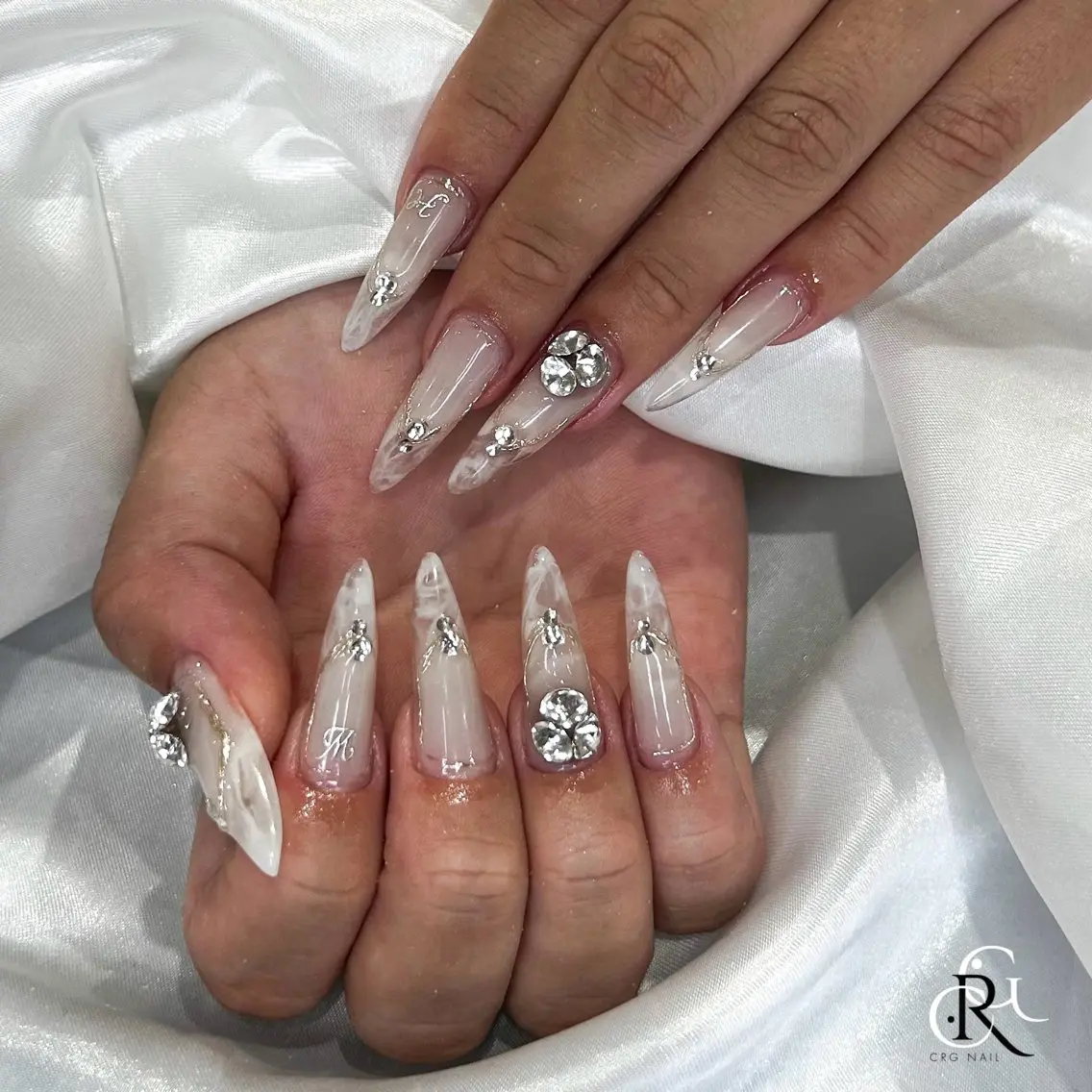 ロング ハンドネイル 美フォルムスカルプ✨ RENAのネイルデザイン