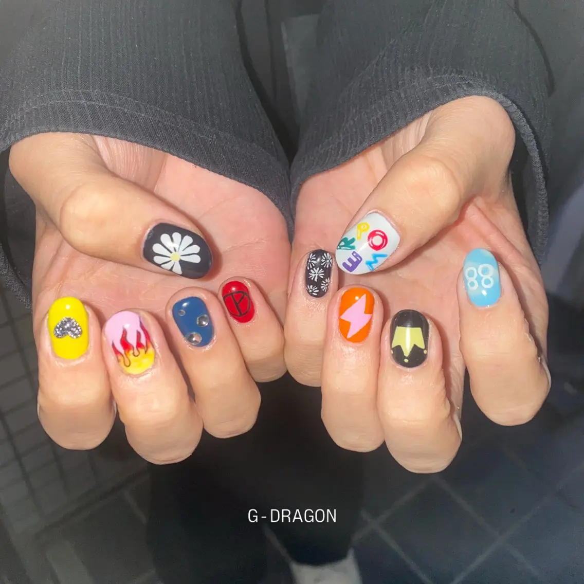 ネイル nano/きもかわ nail🐬🫧のネイルデザイン