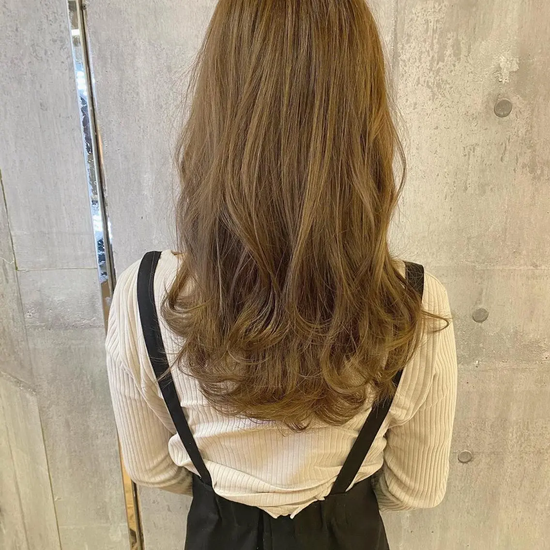 ミディアム カラー ブリーチ ブリーチなしカラー カット ヘアカラー トリートメント 田室 和幸のヘアスタイル