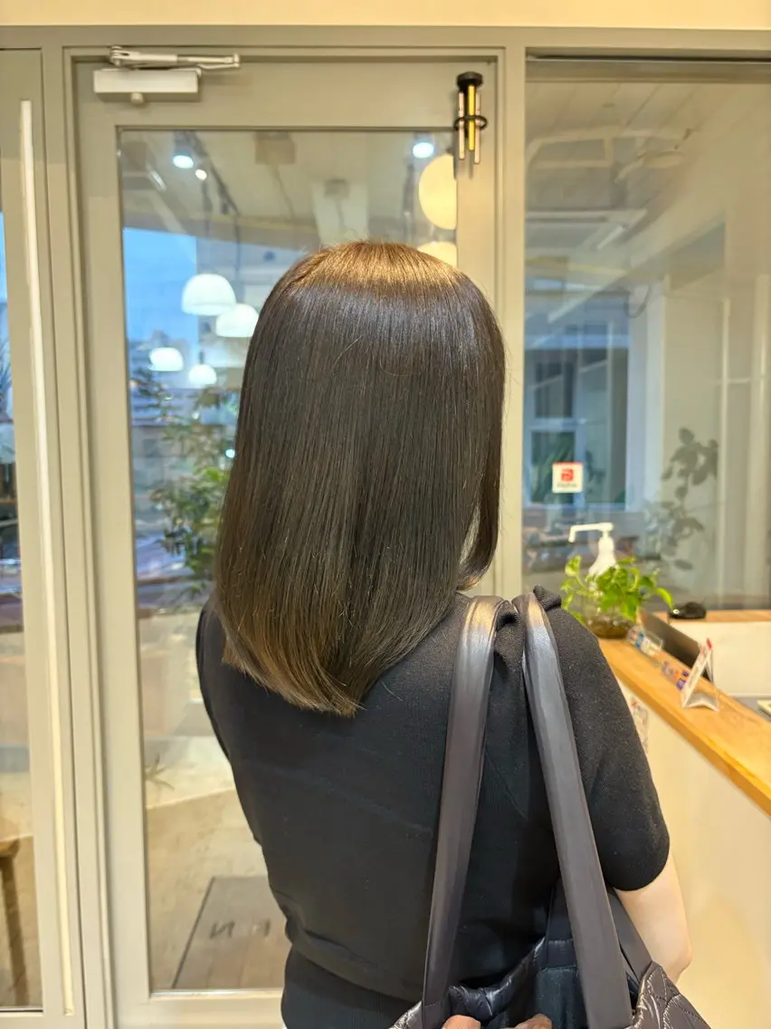 ミディアム カラー アッシュ オレンジ ヘアカラー フクシ レンのヘアスタイル