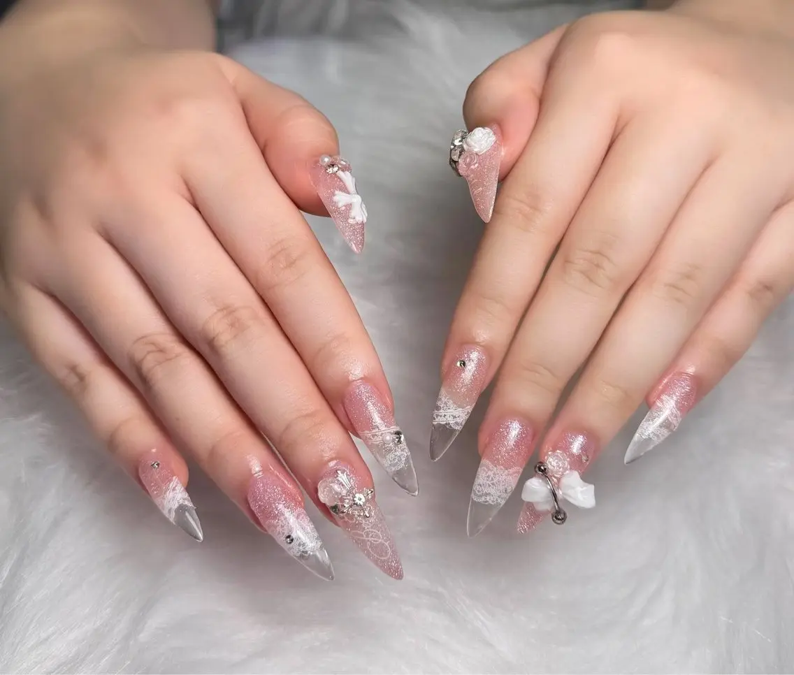 ネイル アートネイル ジェルネイル 韓国ネイル ニュアンスネイル ハンドネイル Luna Nail.Novaのネイルデザイン