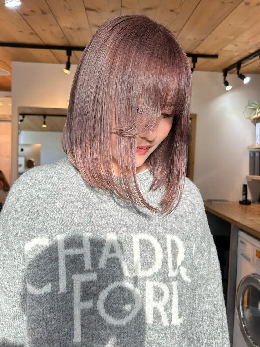 ミディアム カラー ベージュカラー ピンクカラー ピンクベージュ カット ヘアカラー トリートメント 🧸艶々韓国ヘア 🧁mizunaのヘアスタイル