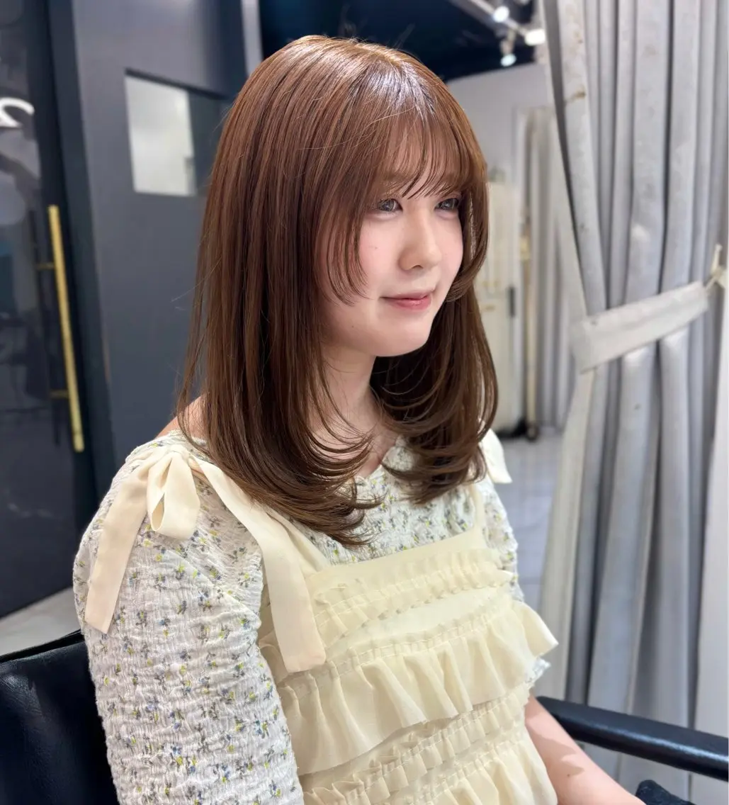 ミディアム カラー ベージュカラー 顔まわりレイヤー レイヤーカット 🩶大人韓国ヘア 渋谷/Satsukiのヘアスタイル