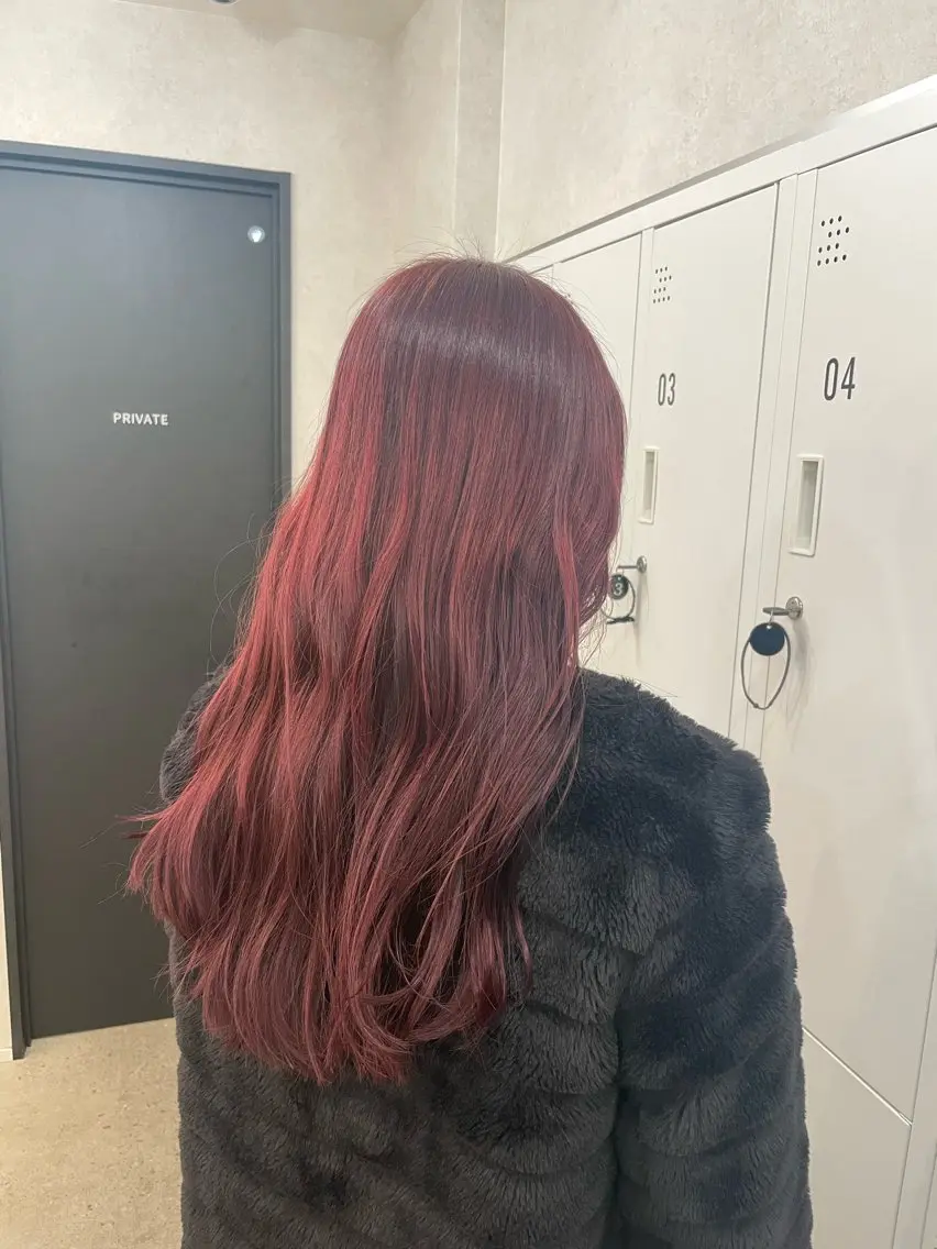 ロング カラー ブリーチ レッドカラー 韓国風ヘア 植原 遥夏のヘアスタイル