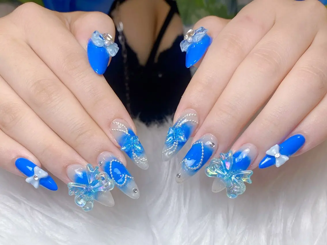 ネイル オーロラネイル ブラウン フラッシュネイル フラワーネイル ホログラムネイル ハンドネイル Rei _Nail 新宿のネイルデザイン
