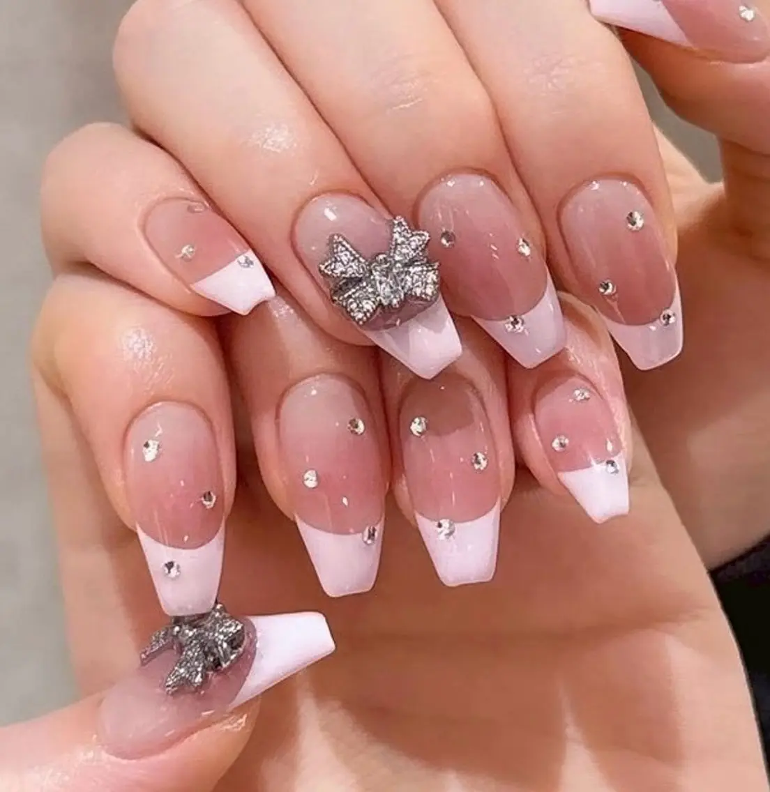 ネイル フレンチネイル グラデーション ハンドネイル 韓国ネイル 新大久保 💅Ayumiのネイルデザイン
