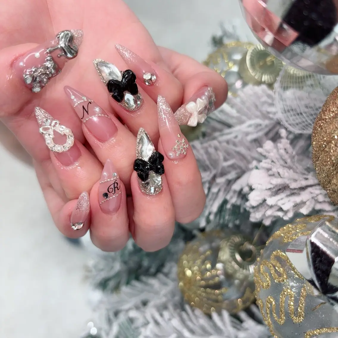 ネイル オーロラネイル フットネイル フレンチネイル ガラスフレンチ 氷ネイル・うるうるネイル ハンドネイル Lance nailのネイルデザイン
